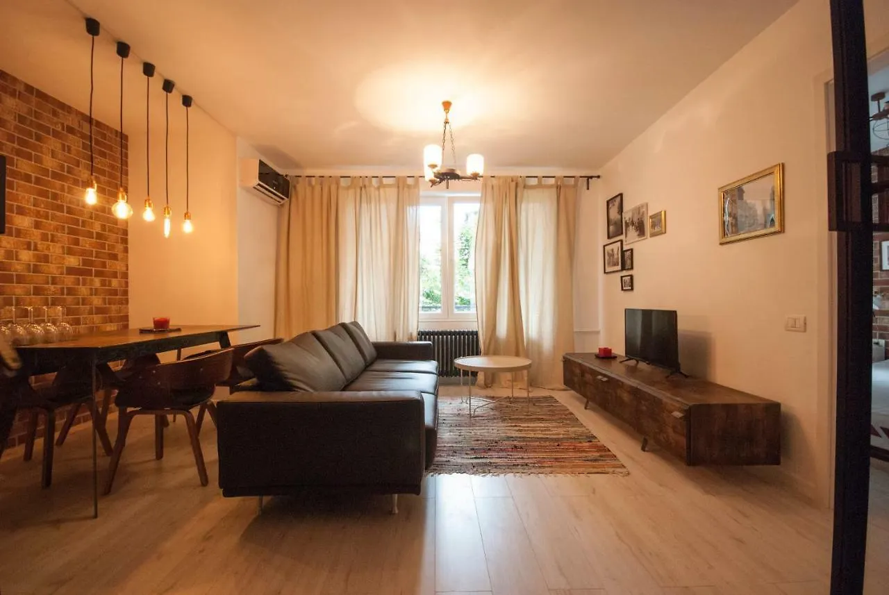 Retro Midtown Apartment Bucureşti 0*,