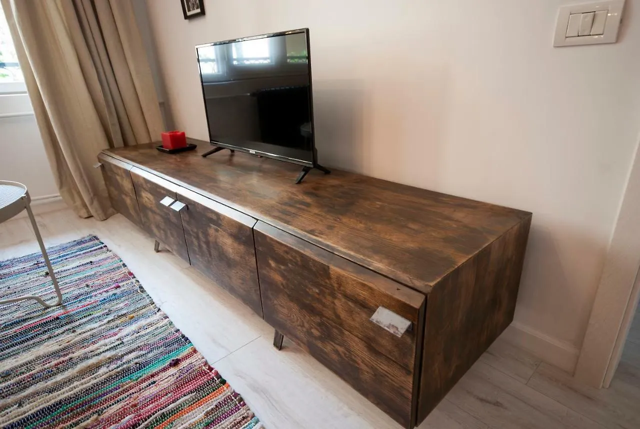 Retro Midtown Apartment Bucureşti 0*,  România